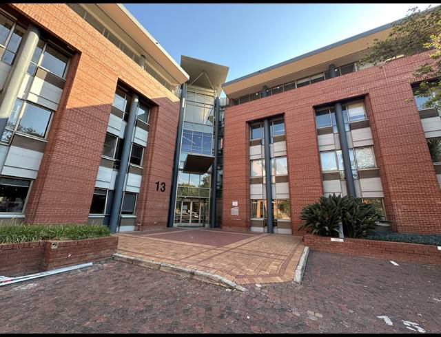 317M² OFFICE TO LET IN WOODMEAD